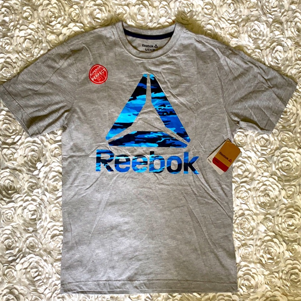 . New Men’s Reebok size small t-shirt